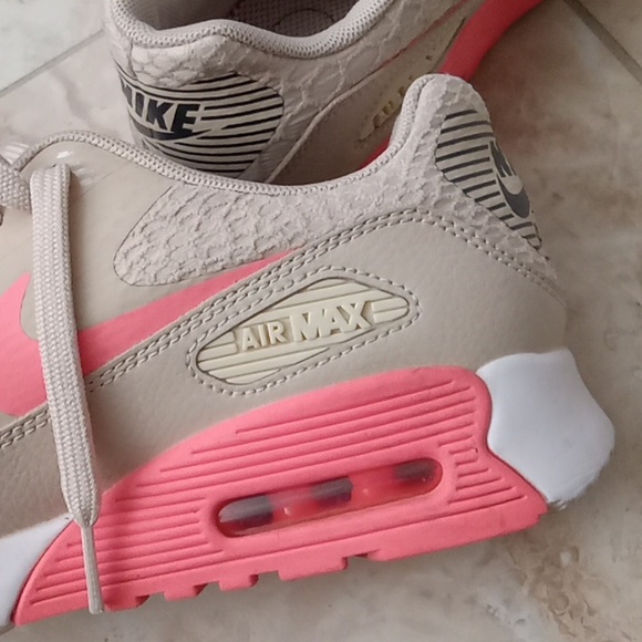 Nike Air Max - Picture 6 of 16